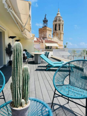 Ático con Fantásticas Vistas al Mar y la iglesia
